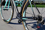 Bianchi Oltre XR.3 Shimano Ultegra R8050 Di2 Ursus Miura 47 Complete Bike at twohubs.com