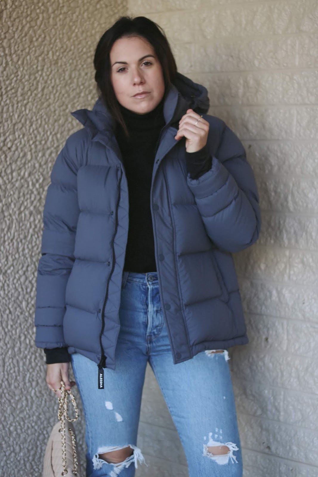 Aritzia The Super Puff puffer jacket outfit vancouver blogger aleesha harris levi's wedgie