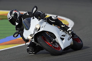 Ducati Panigale 959 Review, Smaller Can Be Better!