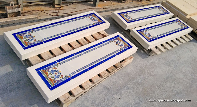 Bancos para jardín decorados con azulejos | INNOVAPIEDRA