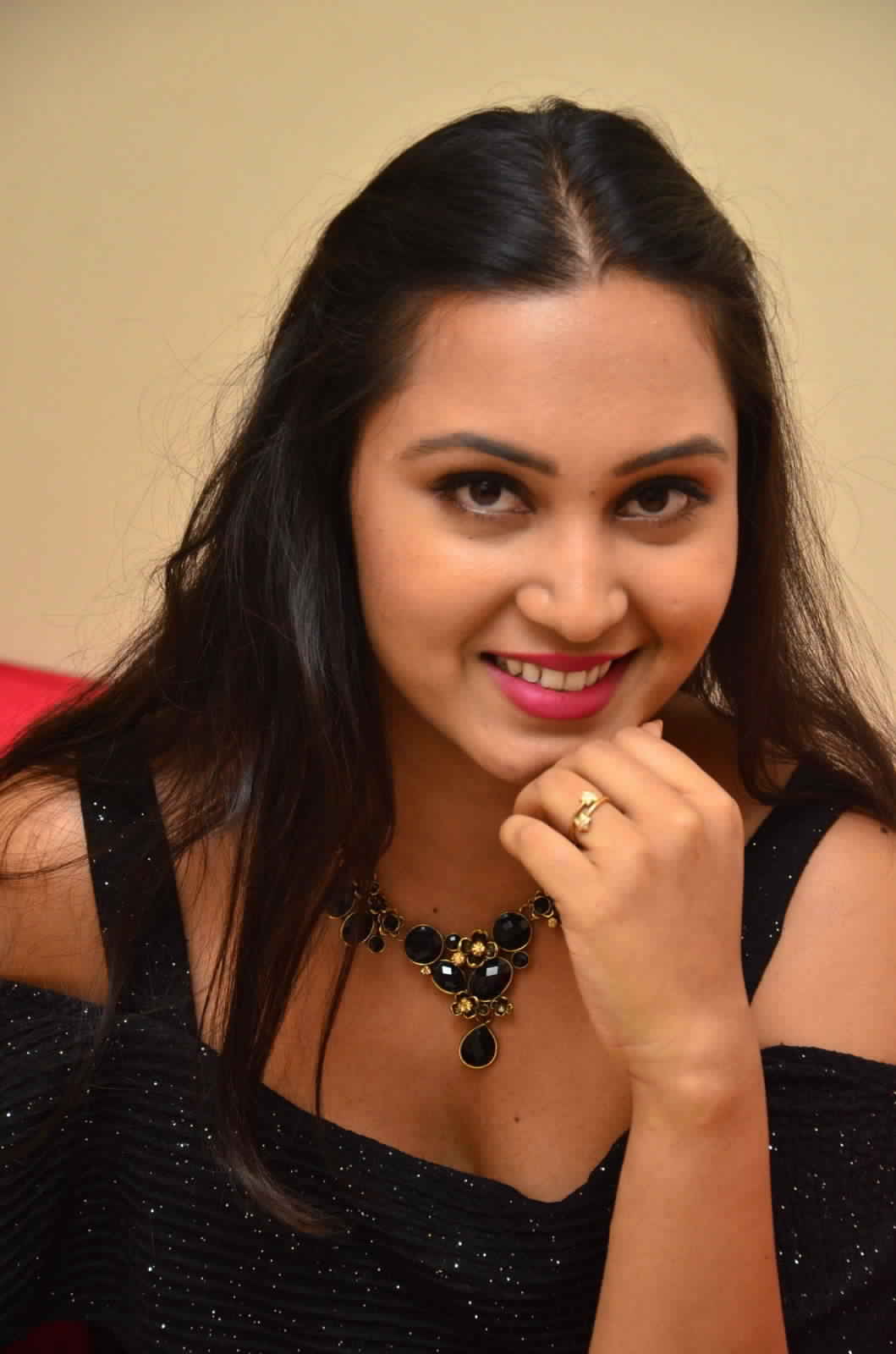 kannada film actress amulya latest hot photos Zee 55 Photos, Images.