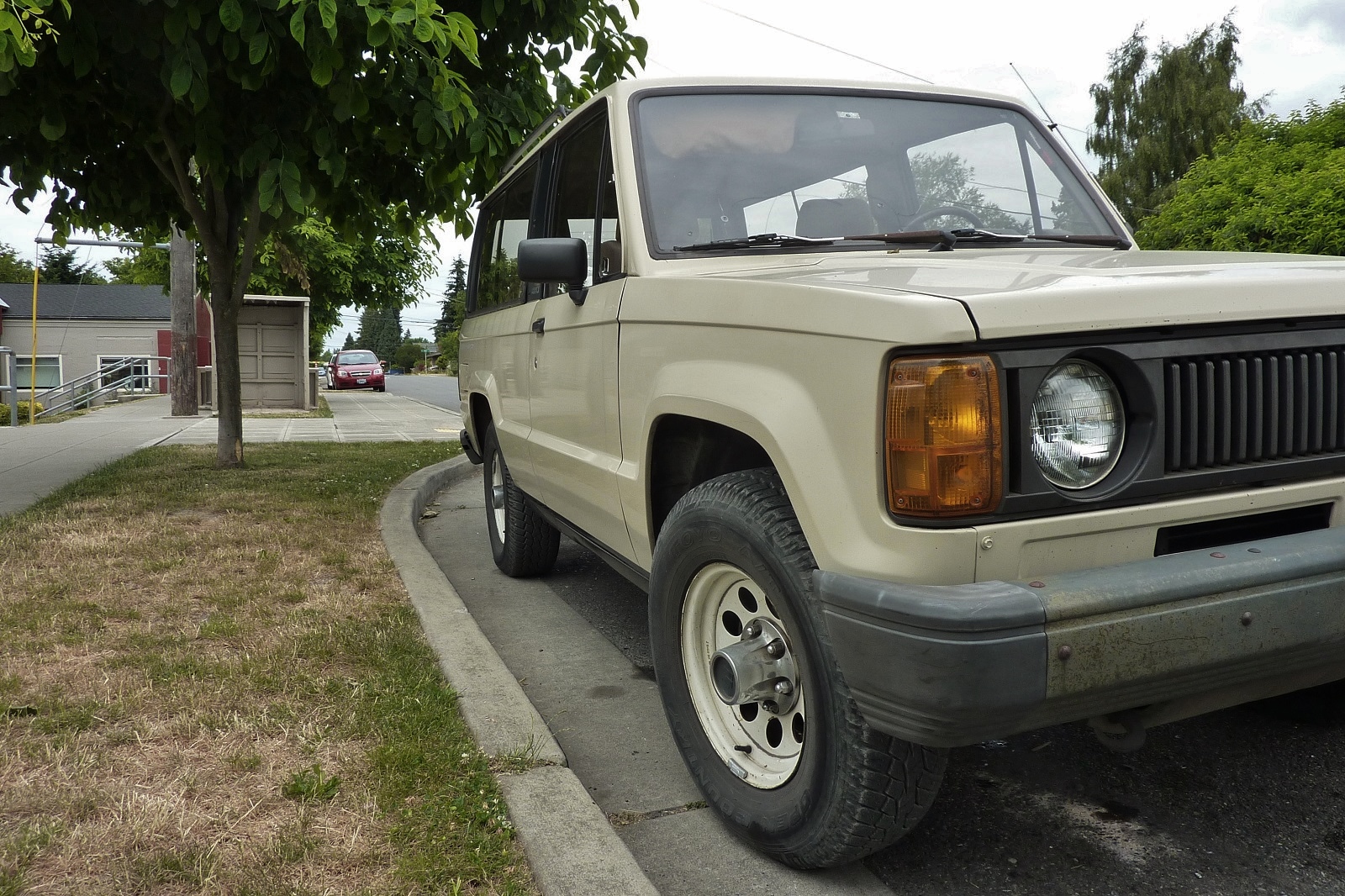 Isuzu trooper ii