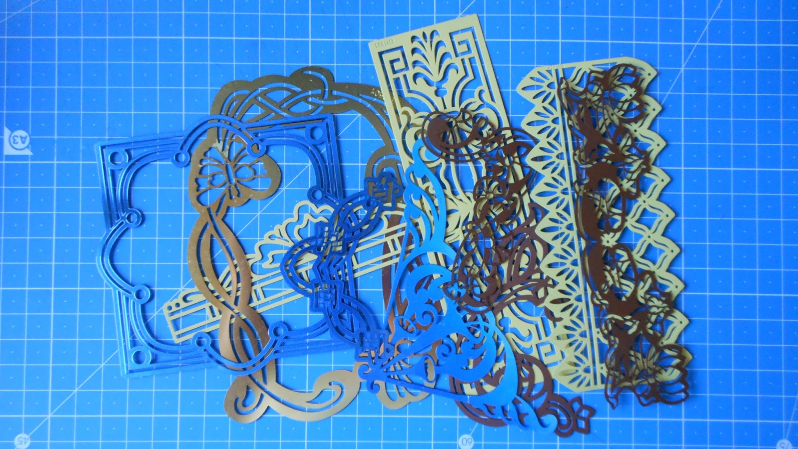 craftliners Hot foil met metalen embossing mallen.