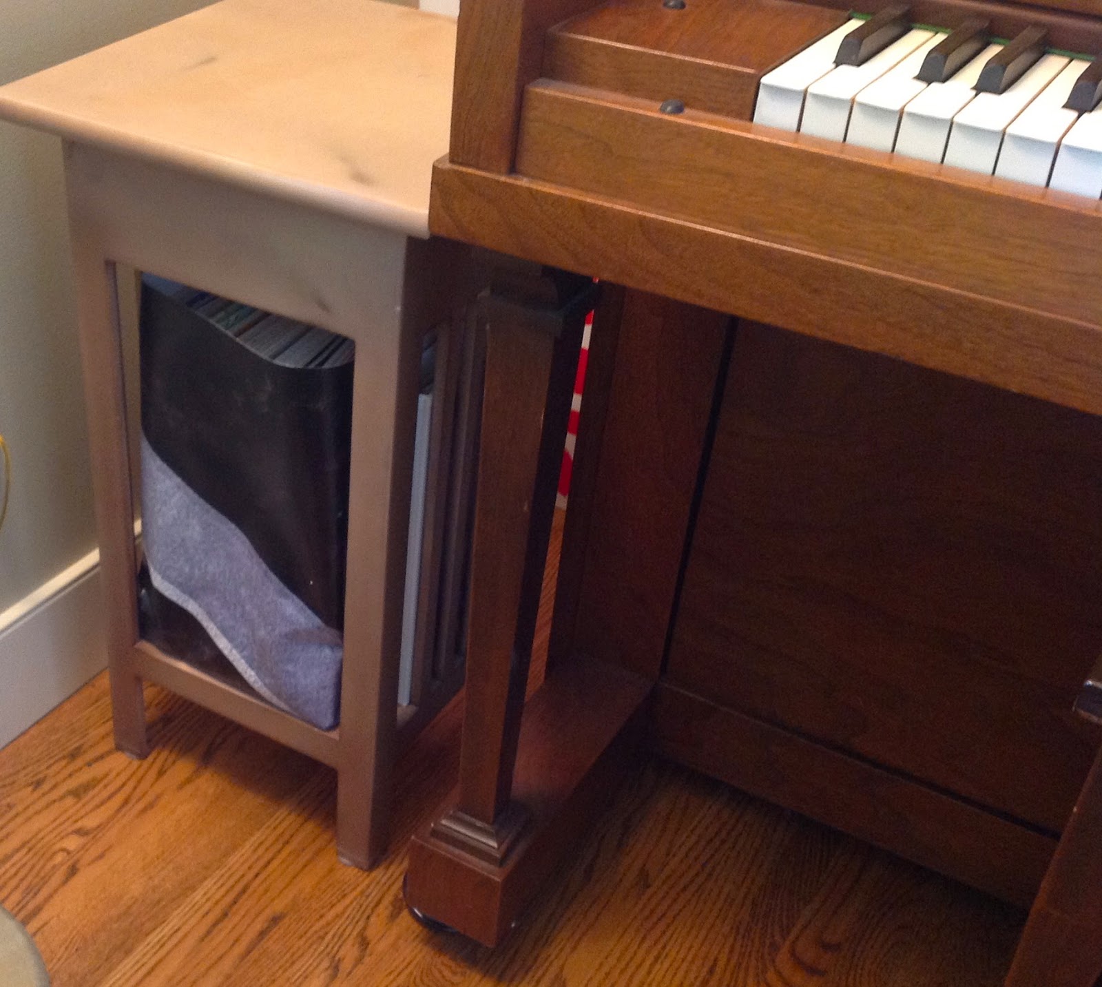 Vinally Boxed Corner bag for sheet music