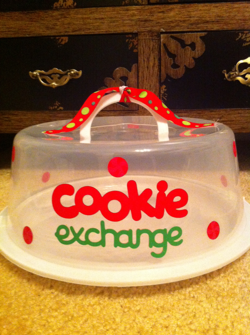 Clippings by Sharondalyn Personalized cake carriers