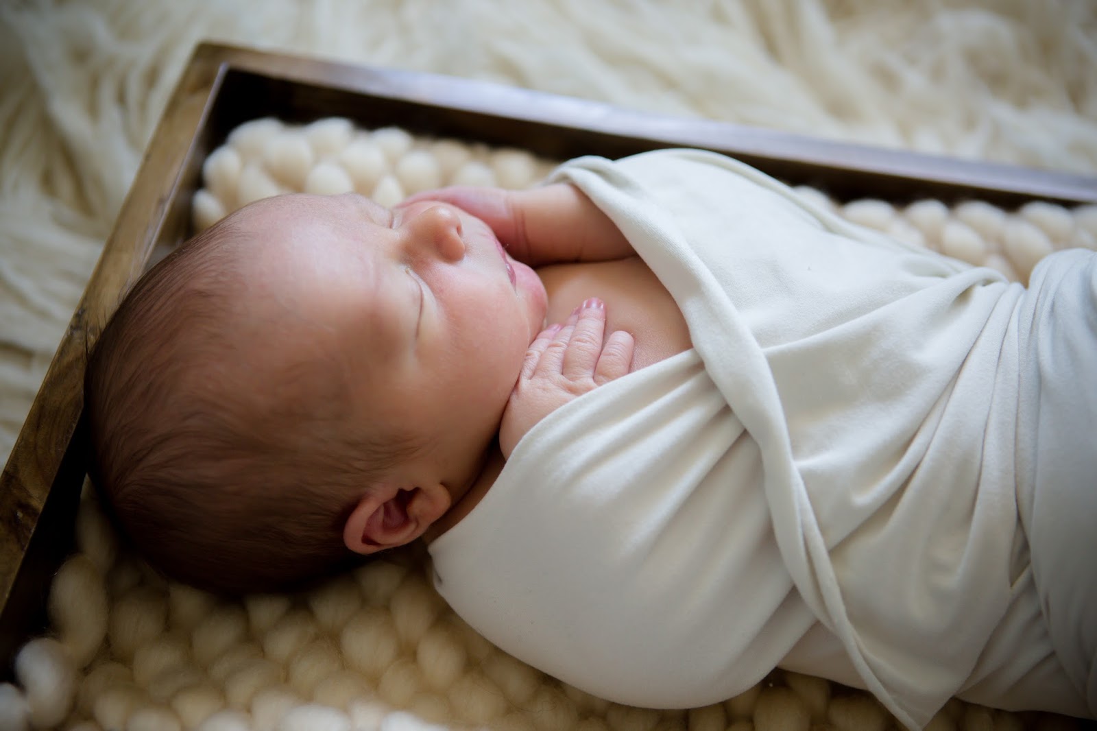 newborn baby photo swaddled 