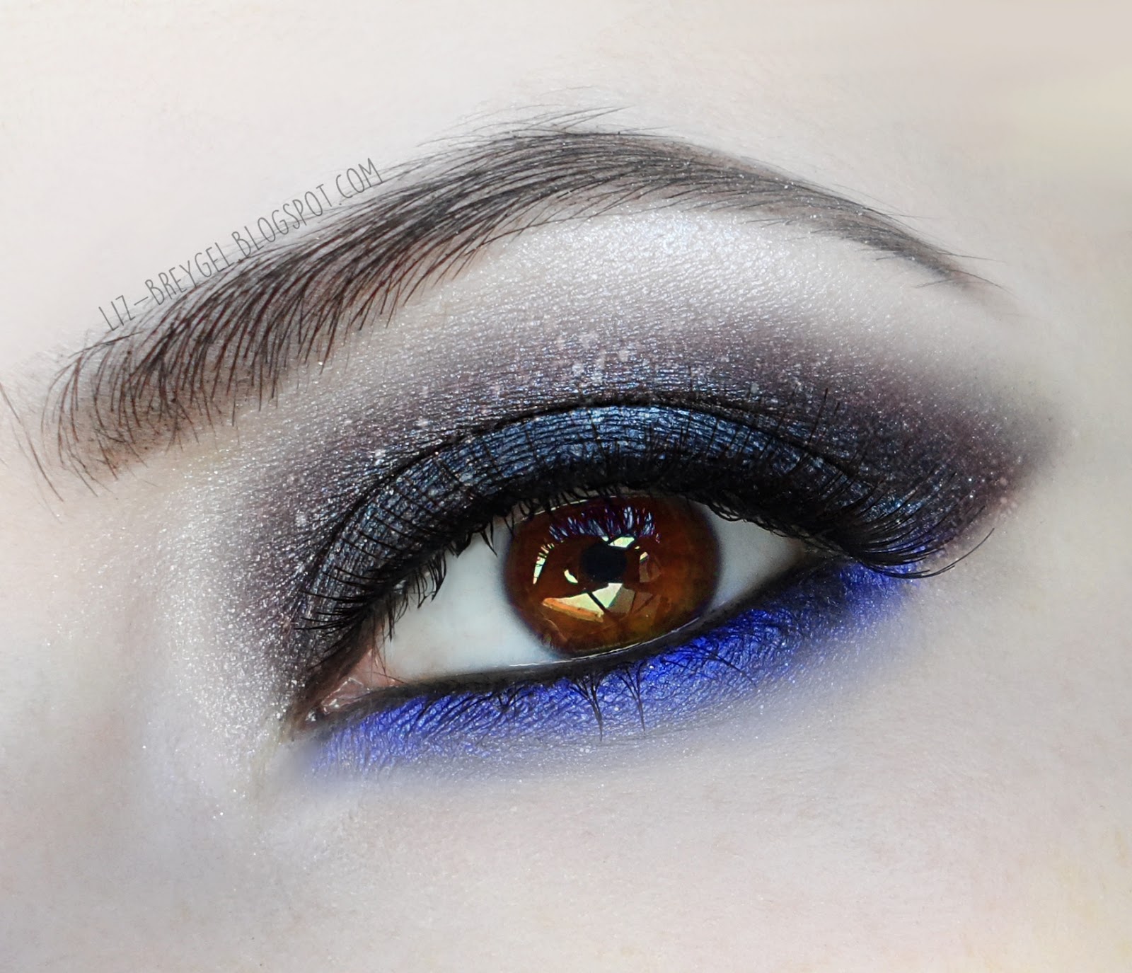 liz breygel beauty blogger step by step makeup tutorial grunge gothic metallic smoky eye
