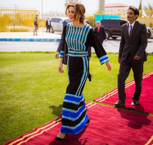 Queen Rania's most stylish moments. Basmet Al-Khair Charitable Society for traditional Jordanian spring dressing