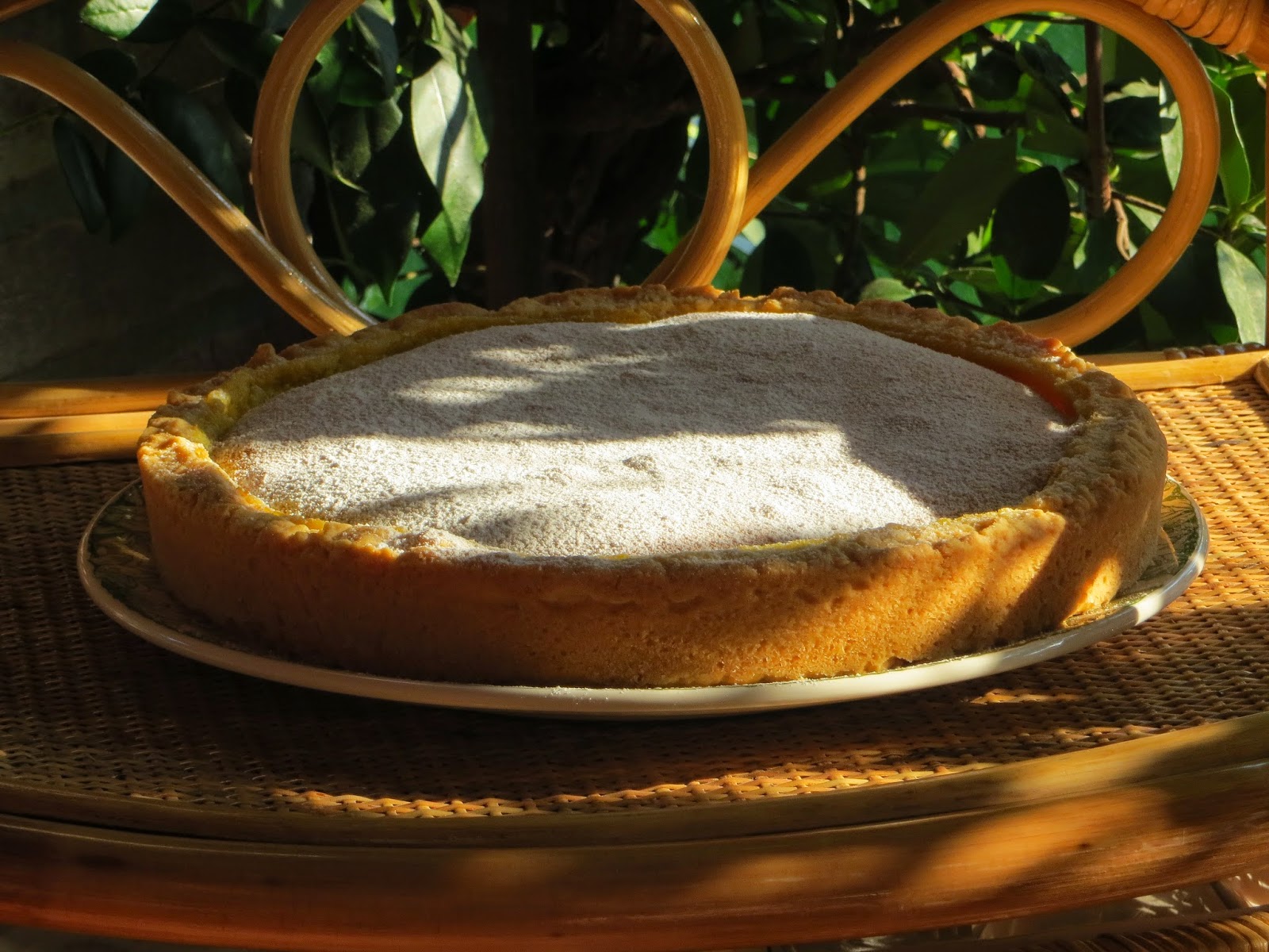 crostata al limone in crosta di pasta biscotto