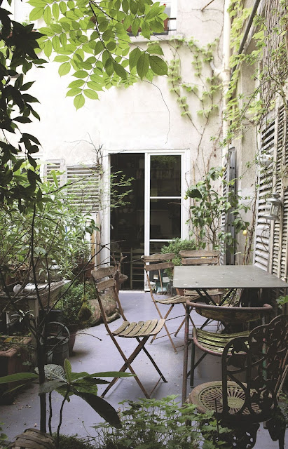 A Parisian apartment like a country house