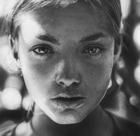 فنانة موهوبة تنافس مصورين محترفين بقلم رصاص فقط! فنانة موهوبة تنافس مصورين محترفين بقلم رصاص فقط!