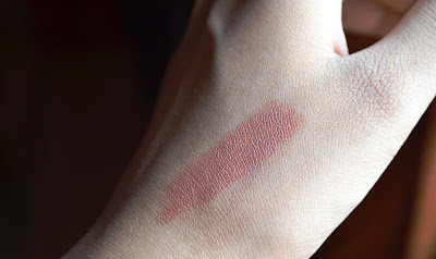 Streetwear Color Rich Lipstick Review, Pictures and Swatches- Pink Champagne