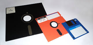 Perangkat Input Floppy Disk (Disket) Perangkat Input Floppy Disk (Disket)