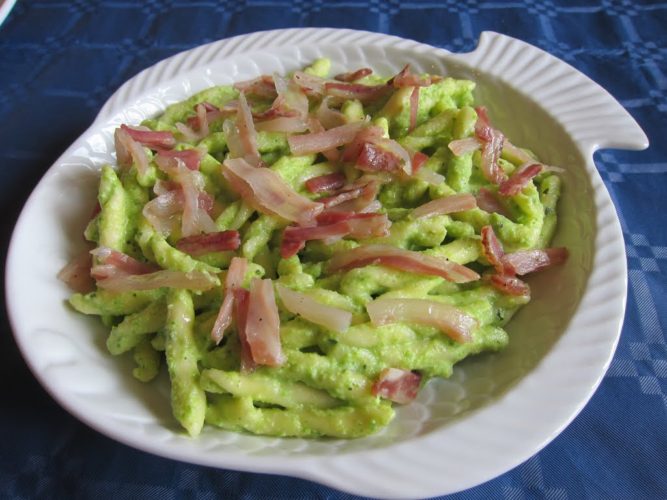 Italia Ricette Trofie con crema di zucchine e pancetta The European