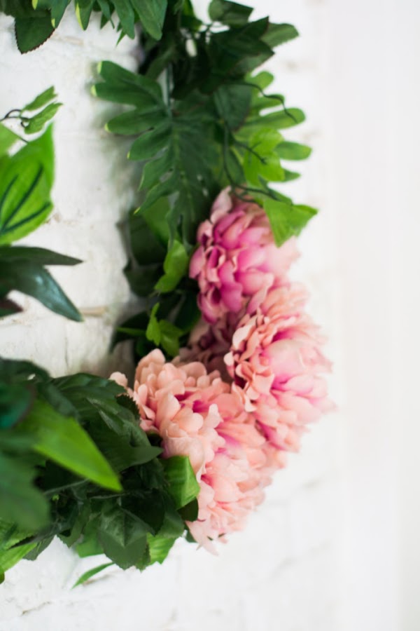 Corona flores artificiales cuadrada