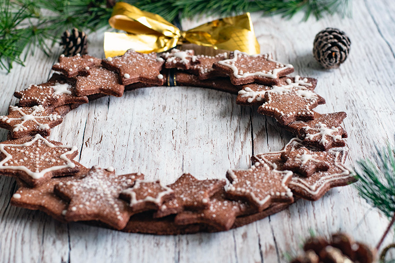 Couronne de l'avent en biscuits cannelle - Recettes de cuisine Ôdélices