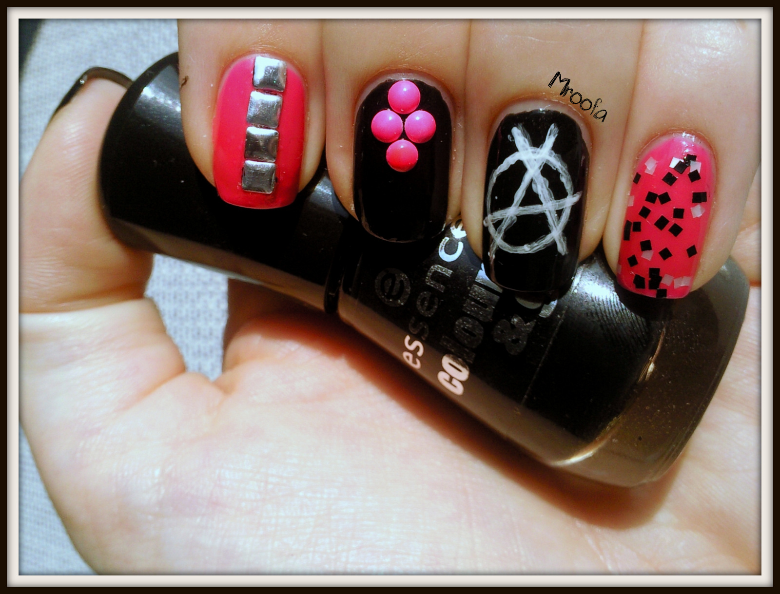 Punk Rock Nails Mroofa