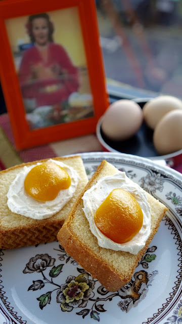 Fanny Cradock Egg on Toast
