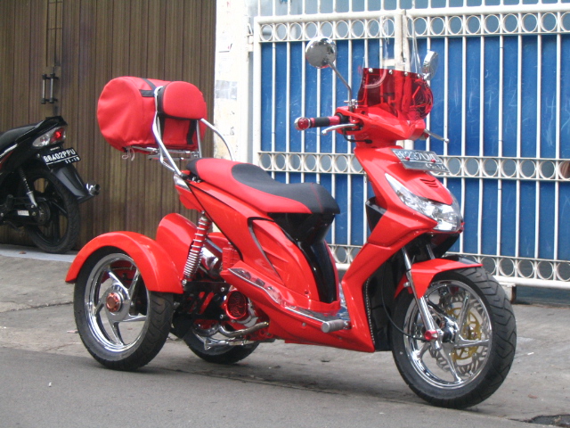 Doctor Matic Klinik Spesialis Motor Matic: HONDA BEAT roda tiga MIDDLE ...