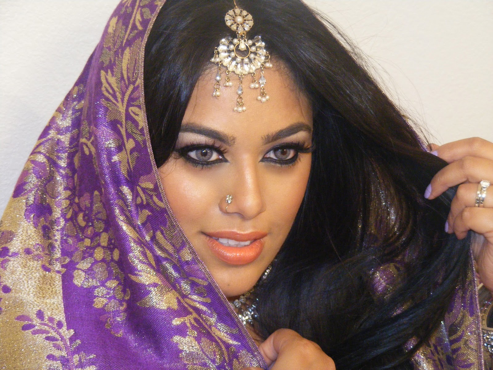 Cheer up India: Beautiful Indian bride