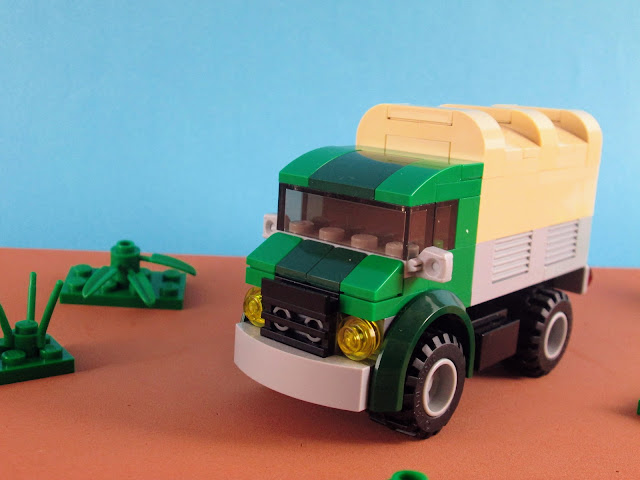 MOC LEGO Mercedes-Benz Unimog