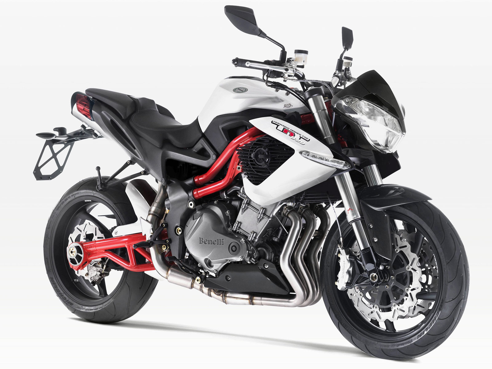 benelli tnt 899 review