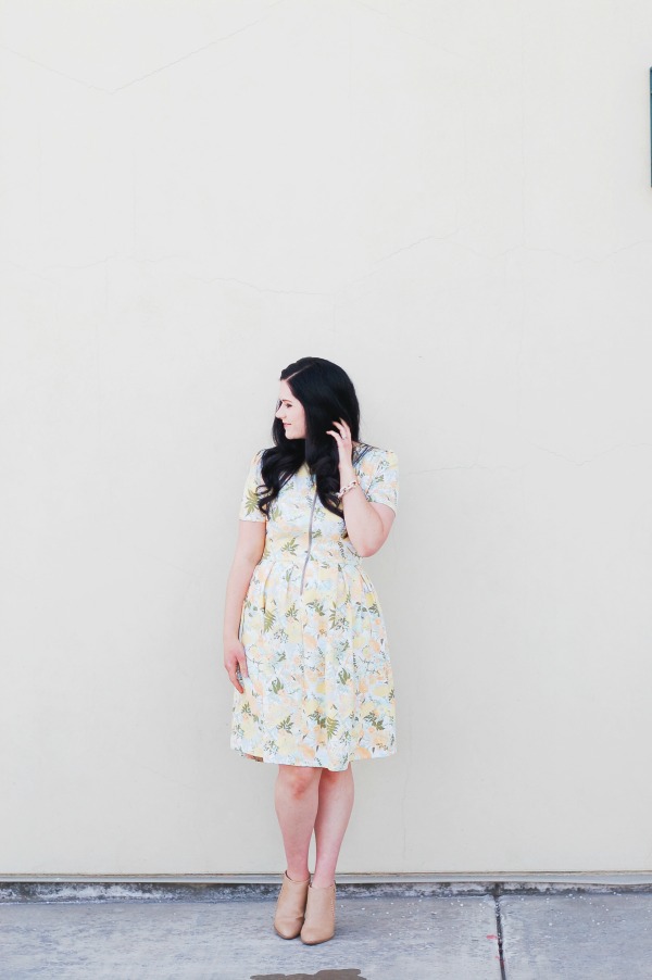 Lifestyle and motherhood blogger Love Love Love shares how the LuLaRoe nursing friendly dress is a great fashionable option for breastfeeding moms!