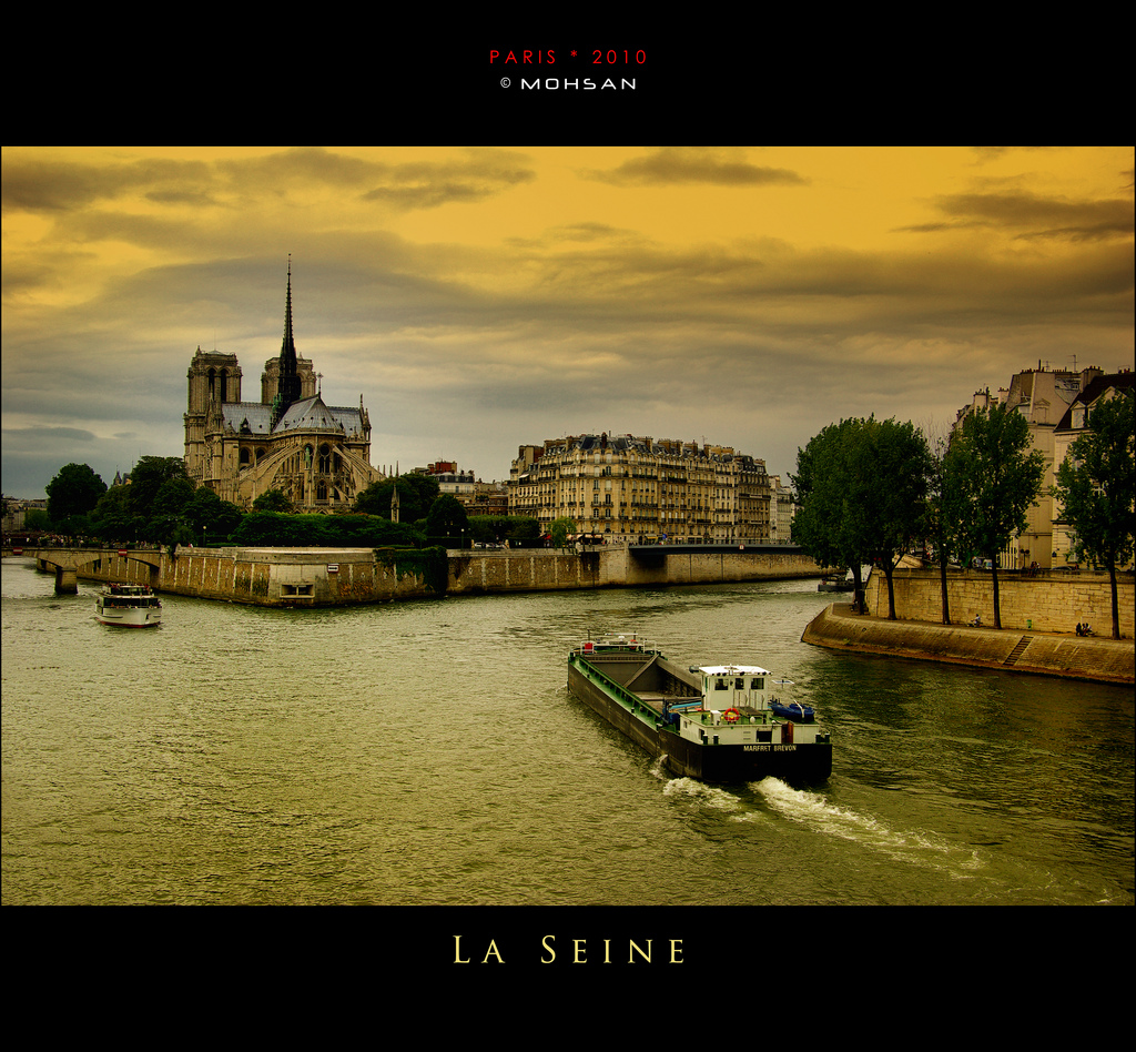 Le seine. La seine обложка. Париж Boat House. La seine обложка песни. La seine плейлист.