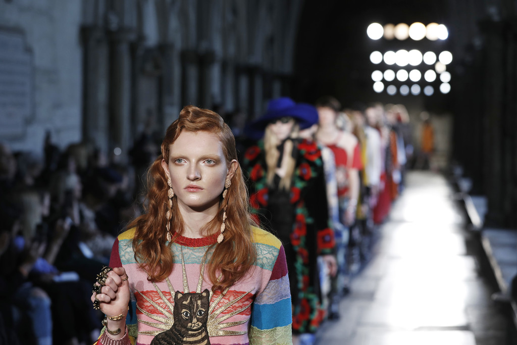 Gucci Takes British Inspiration for Cruise 2017 Show