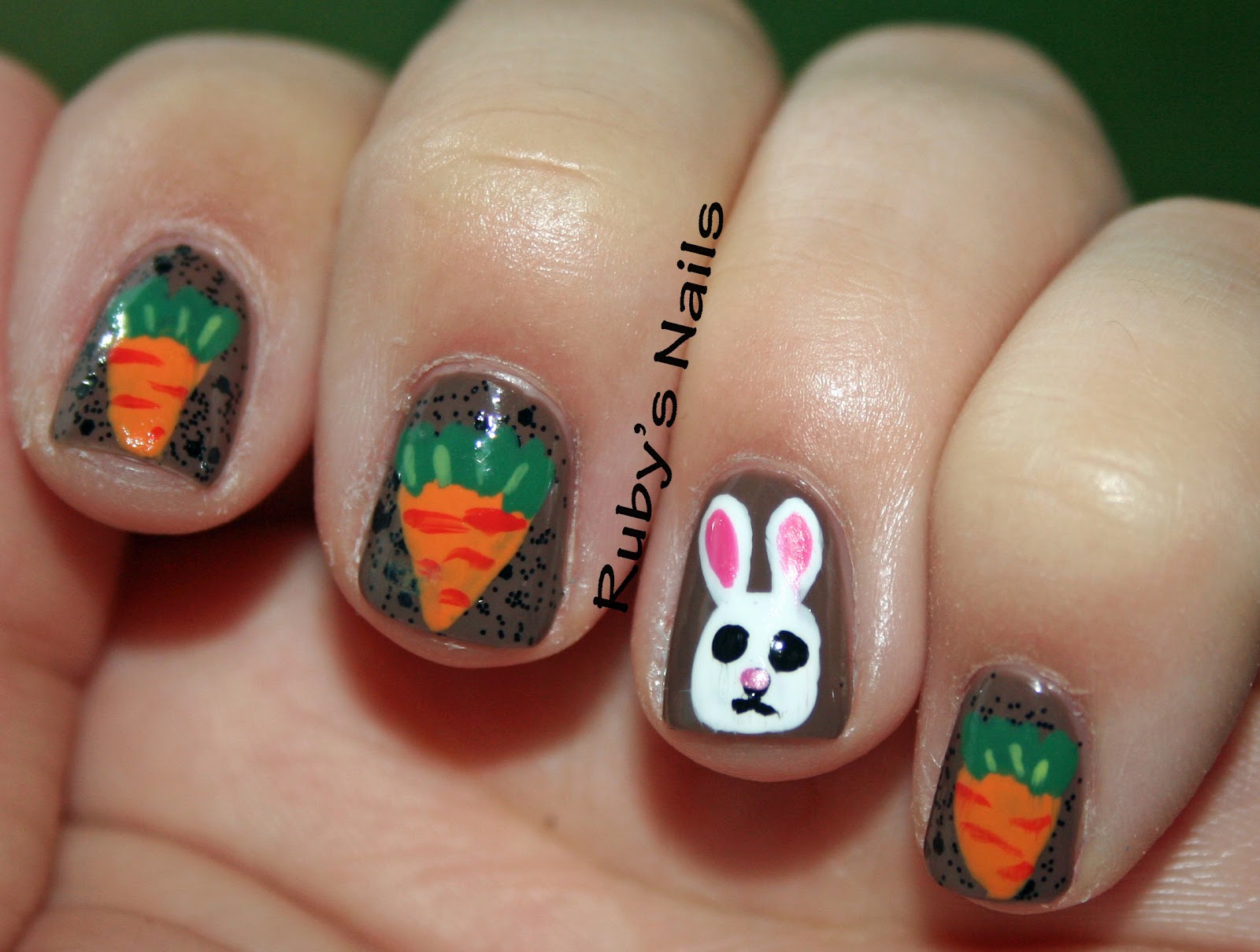 Ruby's Nails: Bunny and carrots