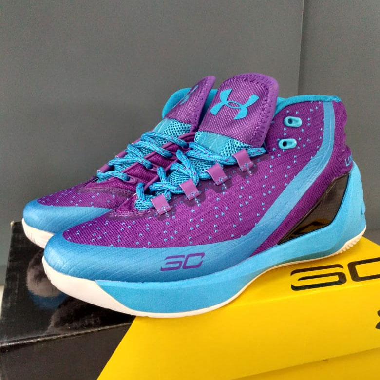 Sepatu Basket Under Armour Biru Electrik [SPUA005]