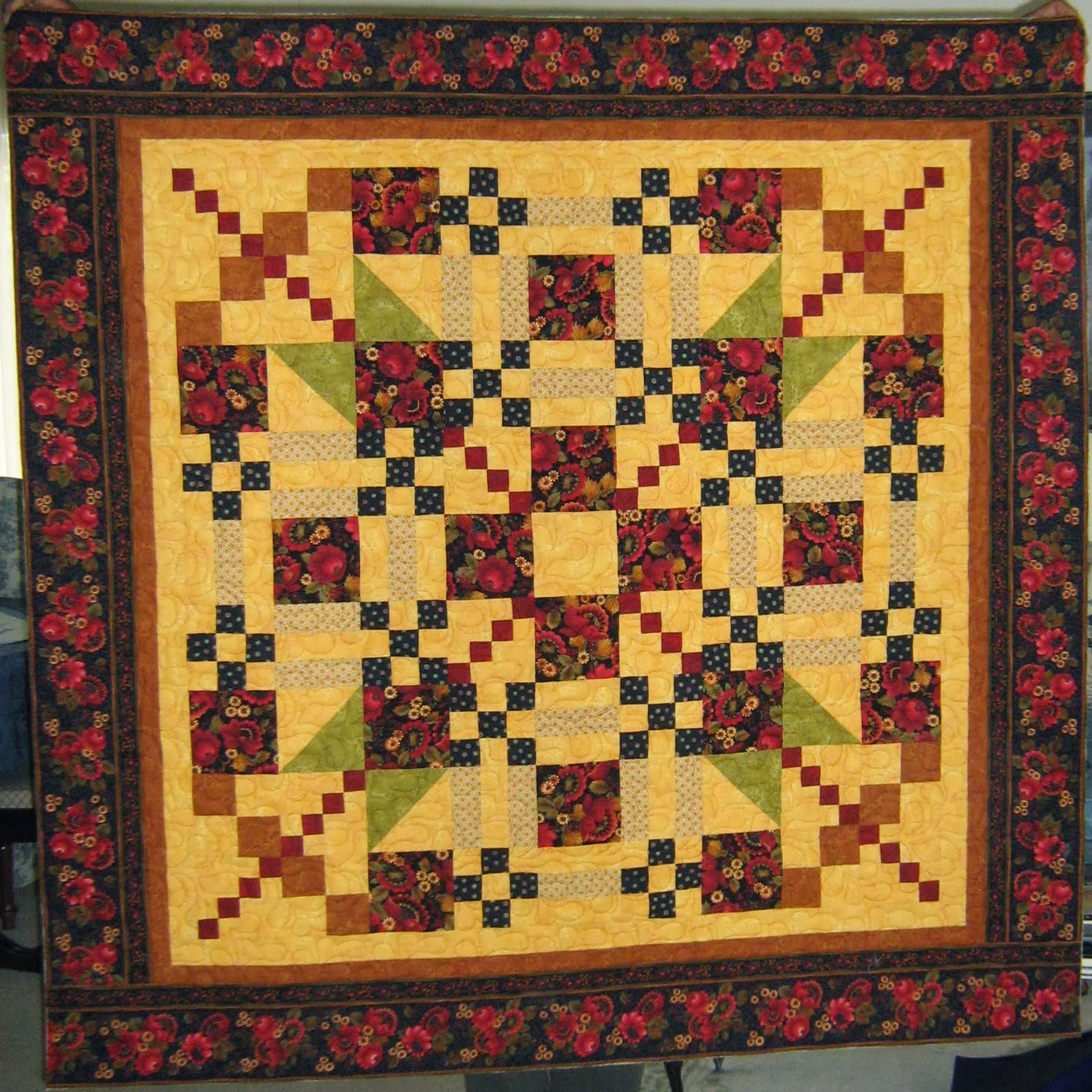 Inch by Inch Quilting A Table top quilt by Lorie