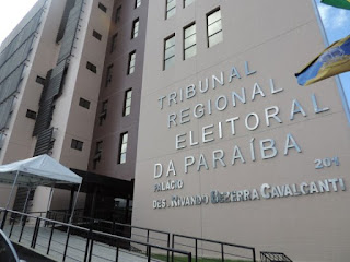 Mulher morre ao cair de prédio do Tribunal Regional Eleitoral