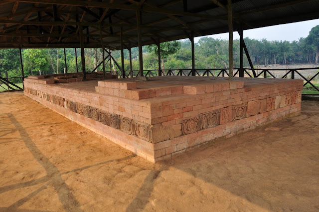 Candi Bumi Ayu Satu-satunya Yang Dimiliki Sumatera Selatan Candi Bumi Ayu mempunyai luas kurang lebih Candi Bumi Ayu Satu-satunya Yang Dimiliki Sumatera Selatan