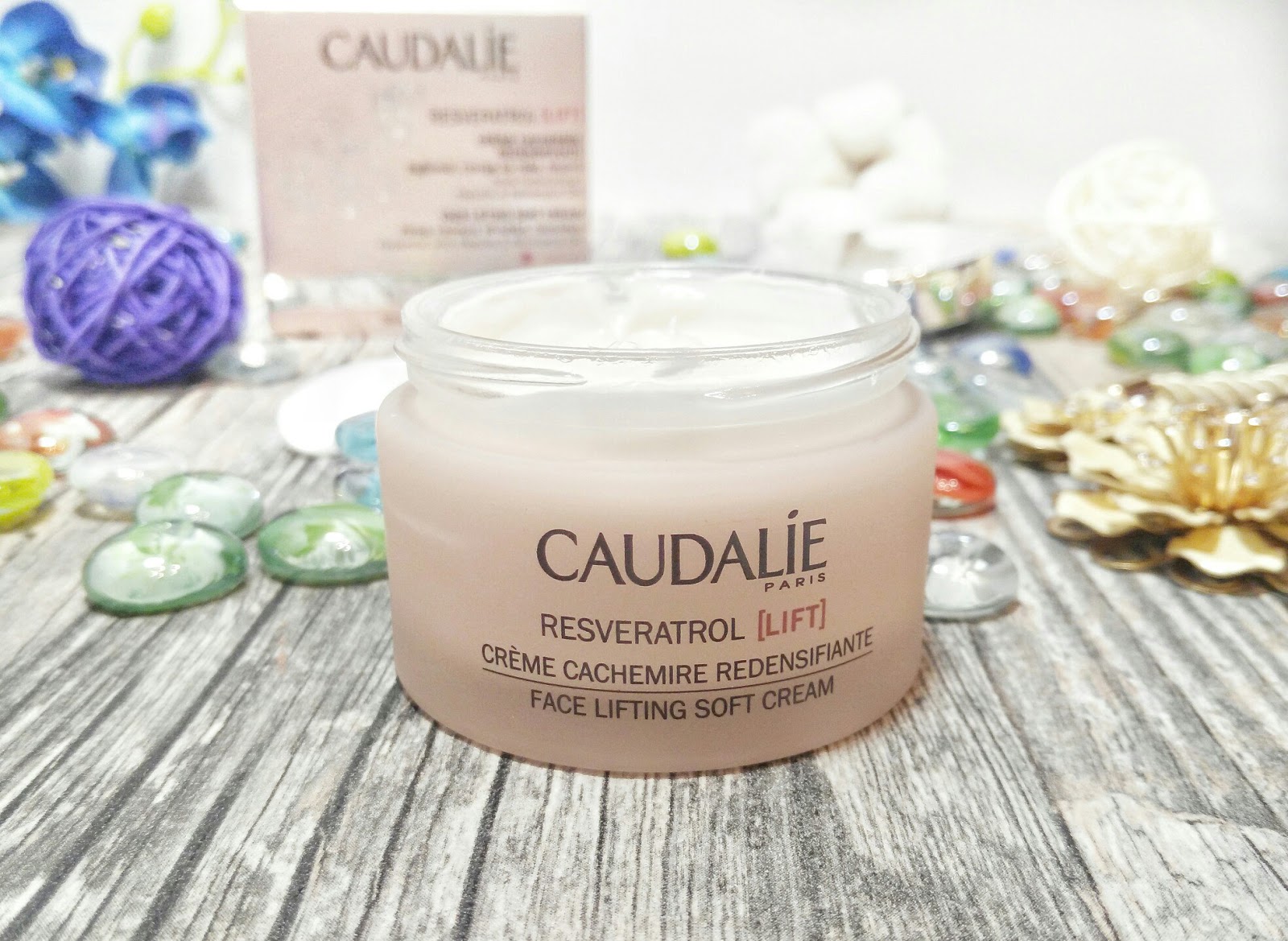 Беларусь cashmere крем лицо. Крем кодали лифтинг. Крем кашемир parly. Caudalie resveratrol [lift] крем-кашемир для лица с эффектом лифтинга. Lime cream cashmere.