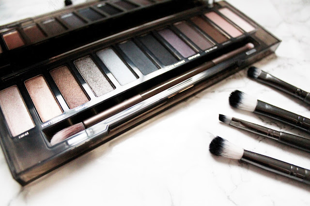 Urban Decay Naked Smokey Palette review 