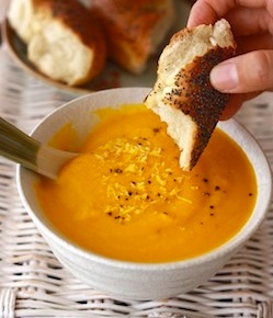 easy, simple, healthy carrot ginger soup recipe