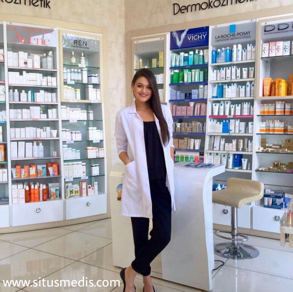 Tugas dan Tanggung Jawab Profesi Apoteker