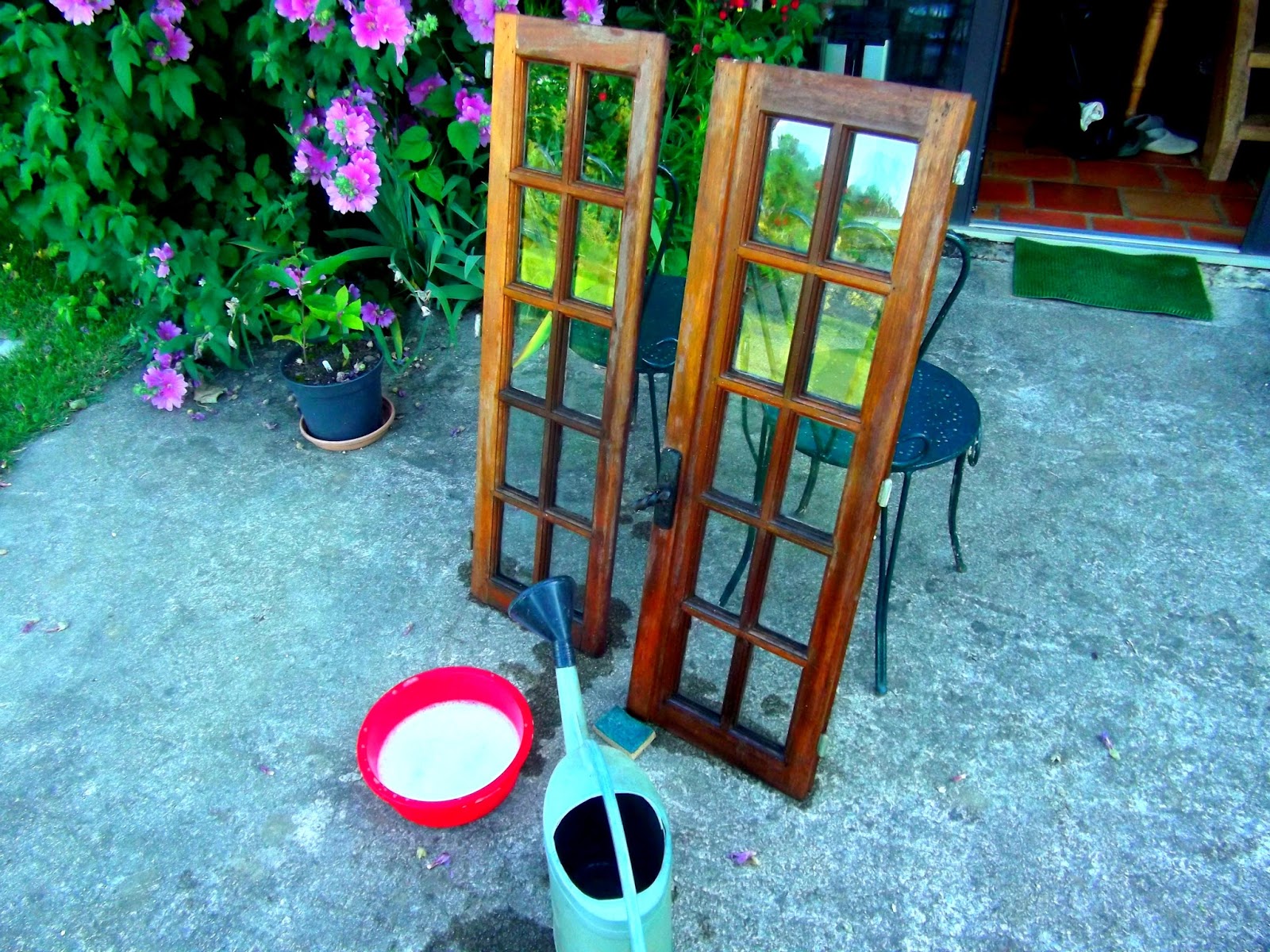 Magnon's Meanderings Window Cleaning; French Style!