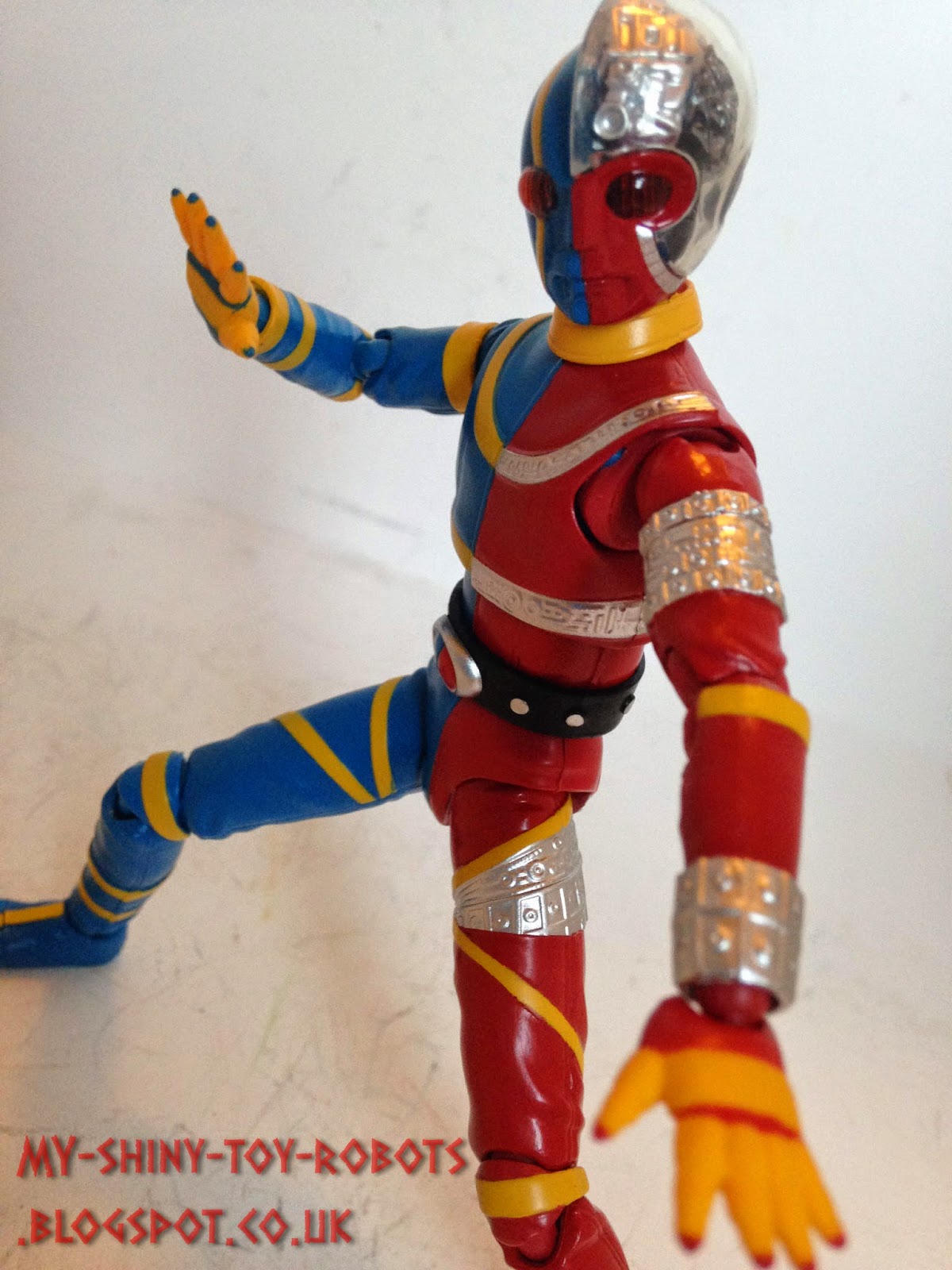 Posing Kikaider