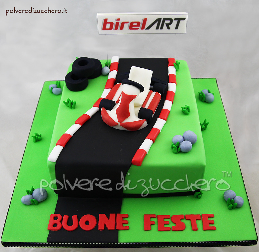 Torta pista go kart con Kart tridimensionale in pasta di ...