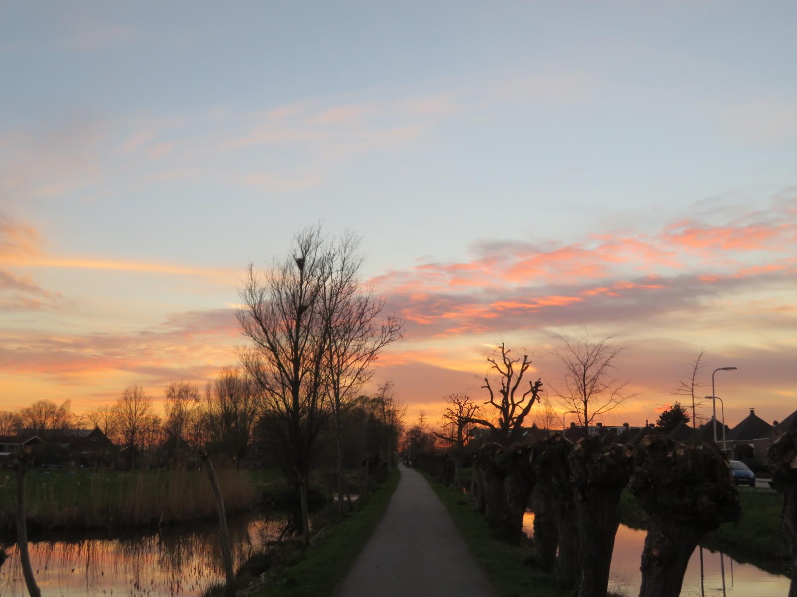 God is in de stilte: Kleurig einde van de dag