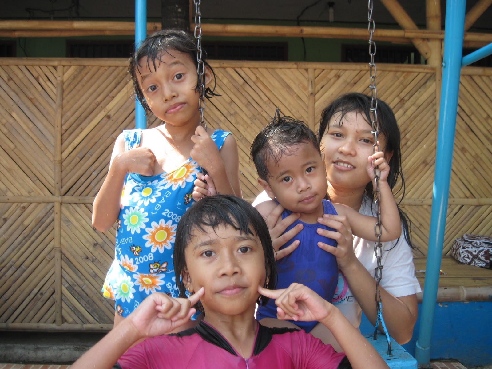 Catatan Kelam: CERITA TENTANG SI CANTIK