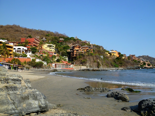 where to stay in zihuatanejo