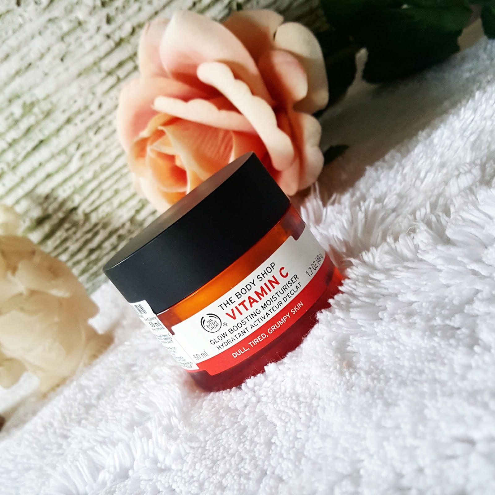 RIDZI MAKEUP BODY SHOP VITAMIN C GLOW BOOSTING MOISTURISER REVIEW