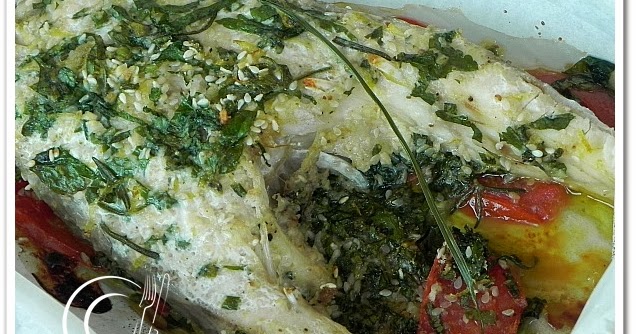 Peixe Assado em Papillote com Ervas e Capim-Cidreira