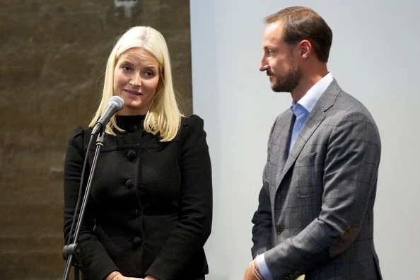 Crown Prince Haakon and Crown Princess Mette-Marit was Monday in Drammen to open a new national knowledge center for develop and disseminate knowledge about strength-based learning. 