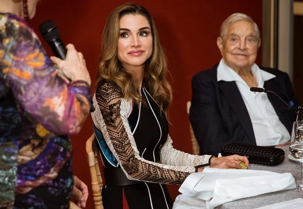 Queen Rania met with representatives of international Jewish organisations. She met with US-based supporters of the Jordan River Foundation