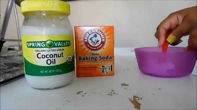 Pourquoi utiliser du bicarbonate de soude + huile de coco sur votre visage