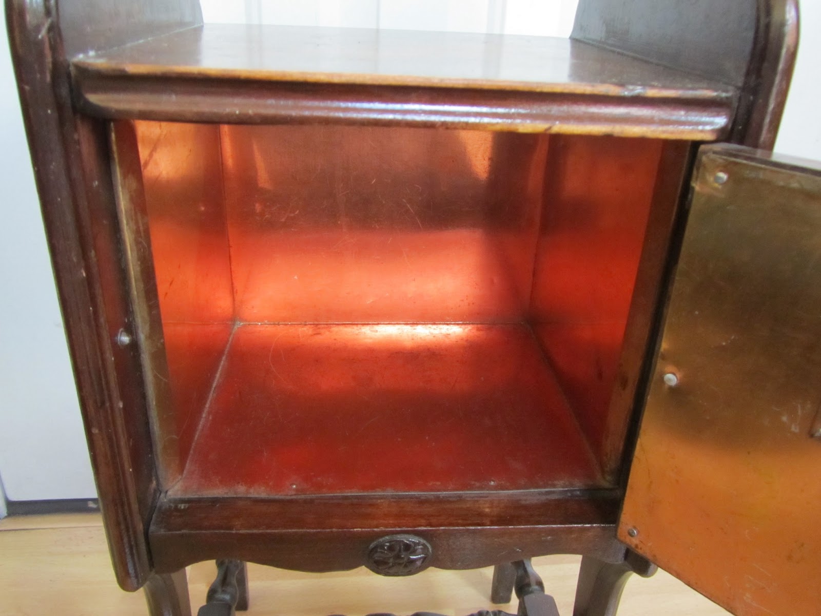 to Lovequist Antiques! Antique Copperlined Wood Humidor
